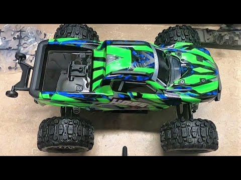 Upgrading a Traxxas Hoss Part 1 Axles and Aluminum Carriers
