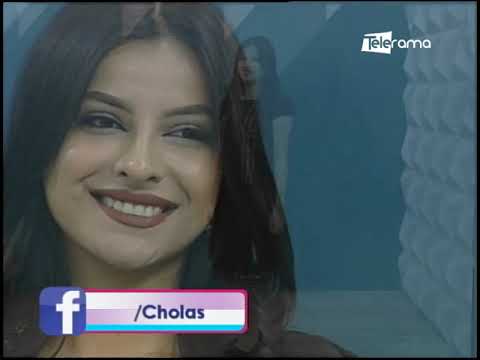 Diseños de ropa con bordados tradicionales cuencanos