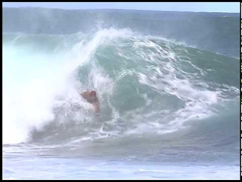Steve Kapela - Bodysurfing Pipeline