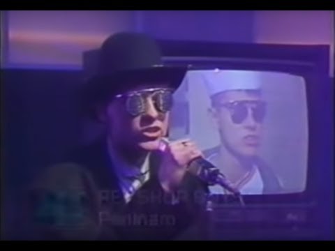 CHRIS LOWE sings PANINARO (Live1986)