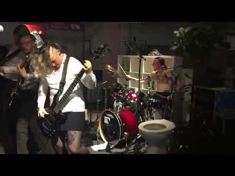 Meister Scheisze in der Haspa - 7 - PDSC (Piss Die Scheiße Cremig)