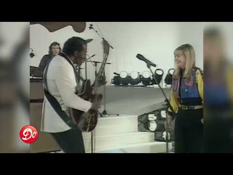 Chuck Berry & Dorothée - Memphis Tennessee - Live in "Dorothée Rock'n Roll Show" - France TV 1993