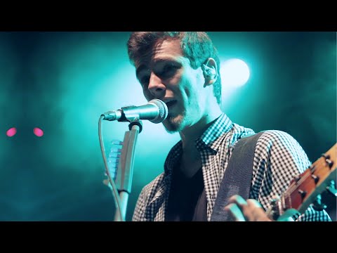 Frozen Poppyhead - Frozen Poppyhead - Salute (OFFICIAL MUSIC VIDEO)