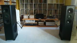 Acoustic Research Hi-RES AR5