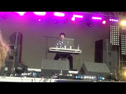 Black Devil Disco Club - Timing, Forget the Timing (Live at Lovebox Festival, 17/07/2011)