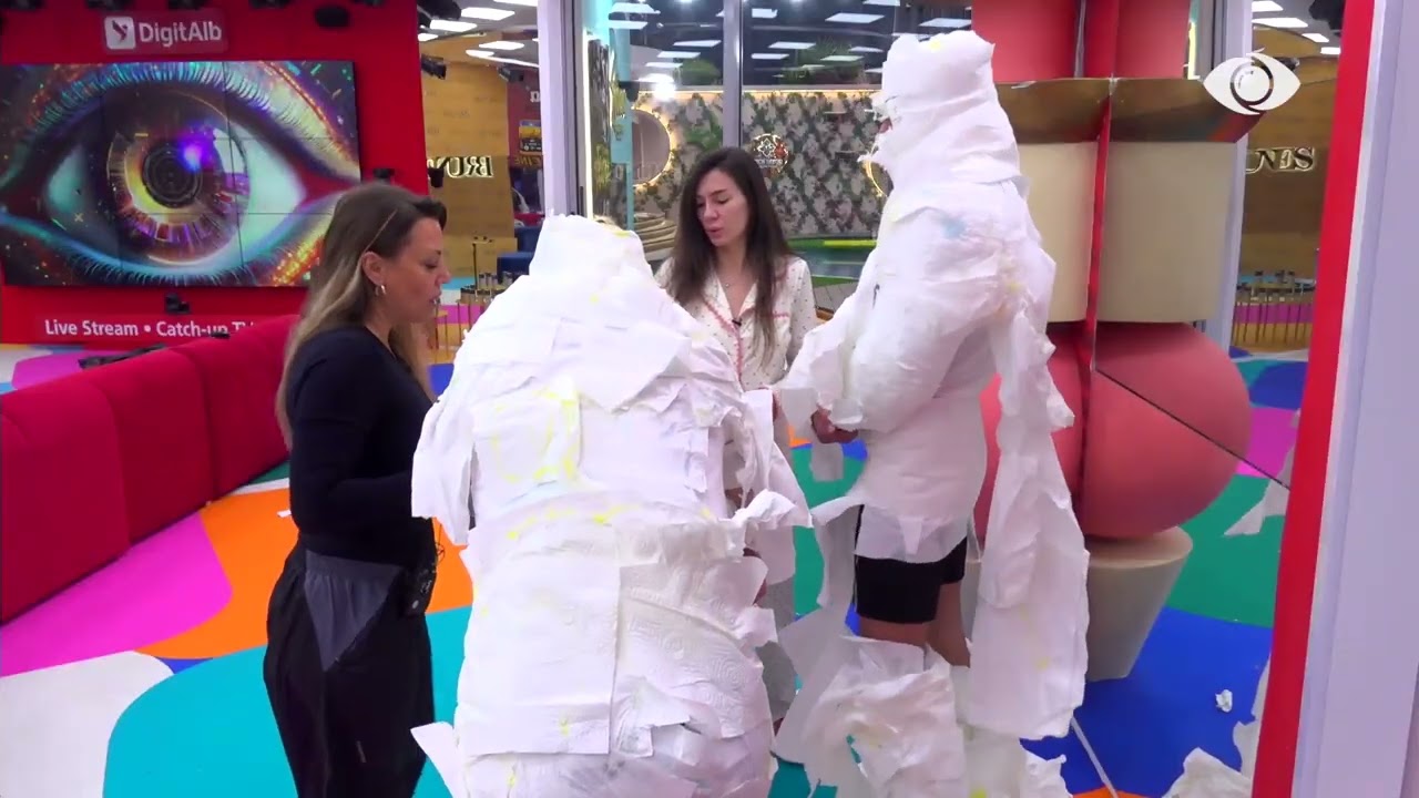 “Pse rri ngjitur me Jozin? Je në nominim…”/ Gerta diskuton me Olën