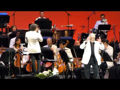 Gustavo Dudamel & Placido Domingo 'Besame Mucho' Hollywood Bowl 8 19 12