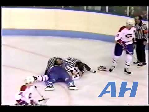 NHL Oct. 29, 1985 Wayne Babych,QUE v Mike McPhee,MTL Quebec Nordiques Montreal Canadiens