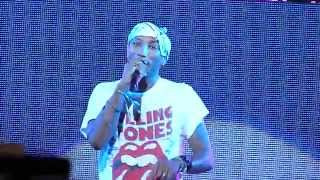 Lost Queen - Pharrell Williams - The Dear Girl Tour - Zenith de Toulouse 06.10.14 HD