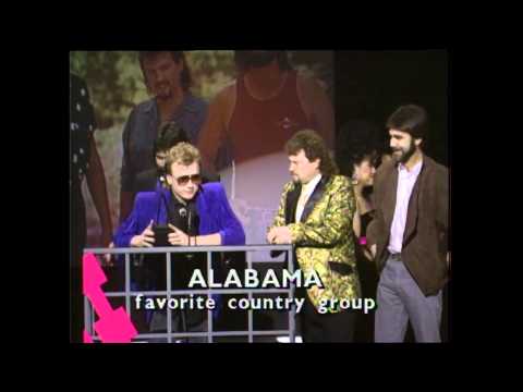 Alabama Wins Favorite Country Group - AMA 1988
