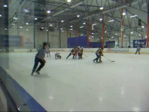 Silmiesi puisten alla...