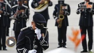 Download lagu Suasana meriah, sedih mengakhiri persaraan Khalid mp3