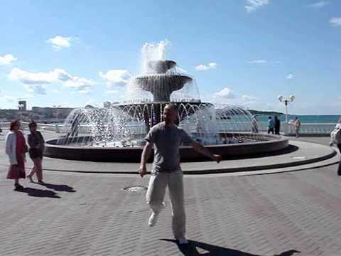 2013.09.22-02 Russia-Gelendjik-Quay:  Grigorij leps i ani lorak - Zerkala