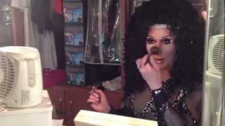 Divas Dish: CoCo Montrese (RuPaul&#39;s Drag Race Season 5) Episode 1