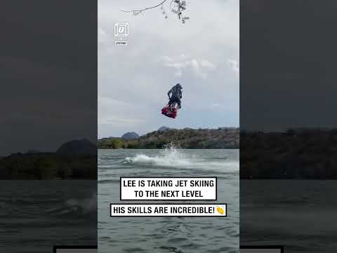 These jet ski tricks are ace!! 🤯 🌊           🎥: leestone1