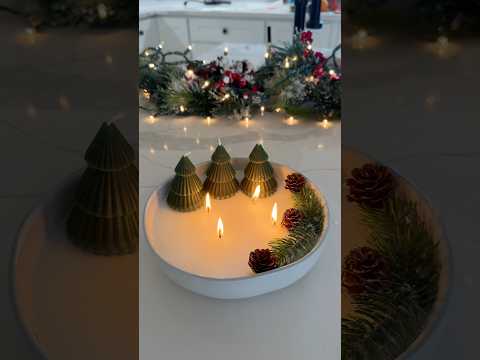 DIY Christmas candle 🎄☃️✨ #christmas #diy #candle #candlemaking #christmastime #holiday #satisfying