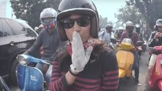 Download lagu cewe naik vespa / riding cantik mp3