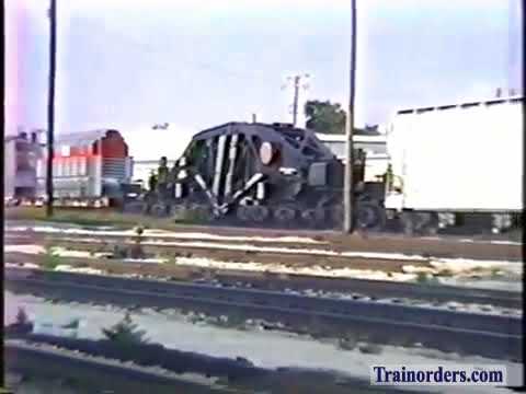 Classic Railroad Series 1043 - Santa Fe at Streator, IL 1989.
