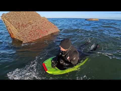 Lloyd visits a shipwreck