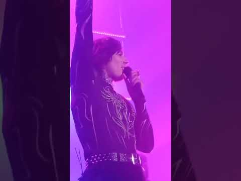 Bring Me The Horizon 'Die4u' live at the BandLab NME awards 2022