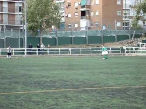 Minuto 54. Ocasión del Ciudad los Ángeles, el balón no quiso entrar