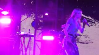 Grimes /// Venus Fly /// Coachella 2016