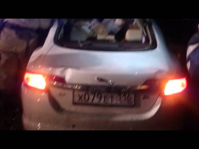 В страшной аварии в Татарстане водителя доставали из «Ягуара» около двух часов [+видео]