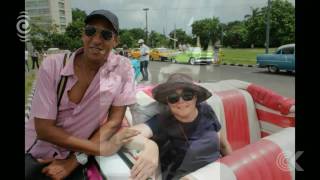 Don McGlashan sings Anchor Me at Helen Kelly memorial