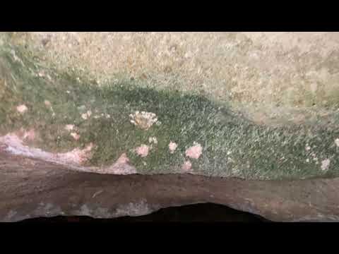 Esrarengiz Mağaraya Girdik Duvardaki İlginç Şekiller Ve Dahası