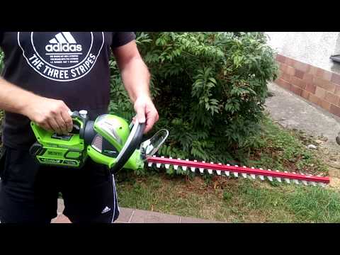 Greenworks cordless hedge trimmer 40 VOLT