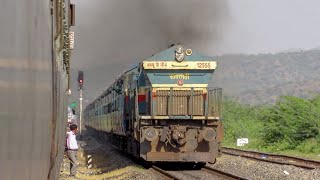 preview picture of video 'GIR LION Sabarmati WDG4 hauled Kathgodam - Jaisalmer Ranikhet Express crosses Aravali Express |'