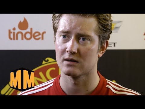 Fotballproff går etter pengene | Martin og Mikkelsen S2E15