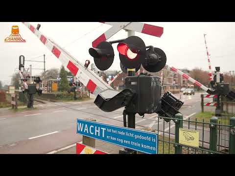 DUTCH RAILROAD CROSSING – Den Dolder – Dolderseweg