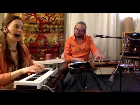 Shekedina -  Nishmat Kol Hai (live)