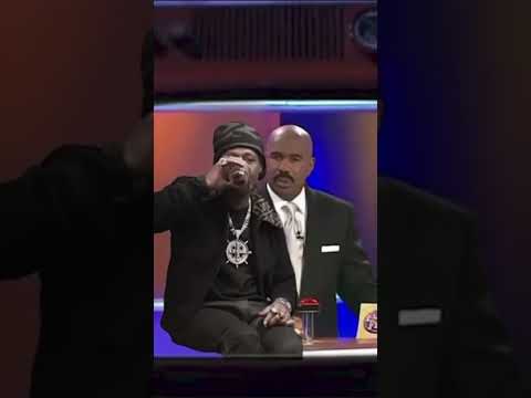 Somebody come look at this 😬 #trending #funny #shortsvideo #kattwilliams #clubshayshay #steveharvey