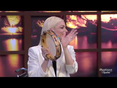 Μιχάλης Λεβέντης "Στην απάνω γειτονίτσα", "Το Δελφινοκόριτσο"