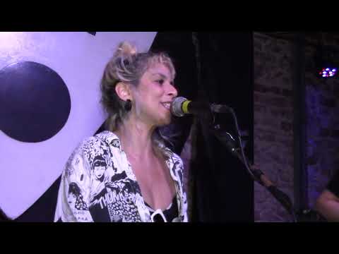 Vídeo -2) Mari Melo - Forró no Bola Preta no Rio de Janeiro - Direção Anderson Xina