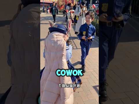 Liburan Gadis Kecil Ini di Disneyland Malah Berubah Jadi Momen Paling Bikin Baper! #shorts