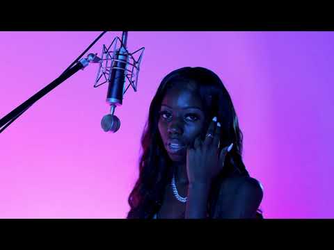 MaliFromCali - Outta Control (Live Performance)