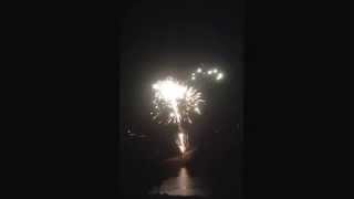 preview picture of video 'fireworks display at canyon lake TX'