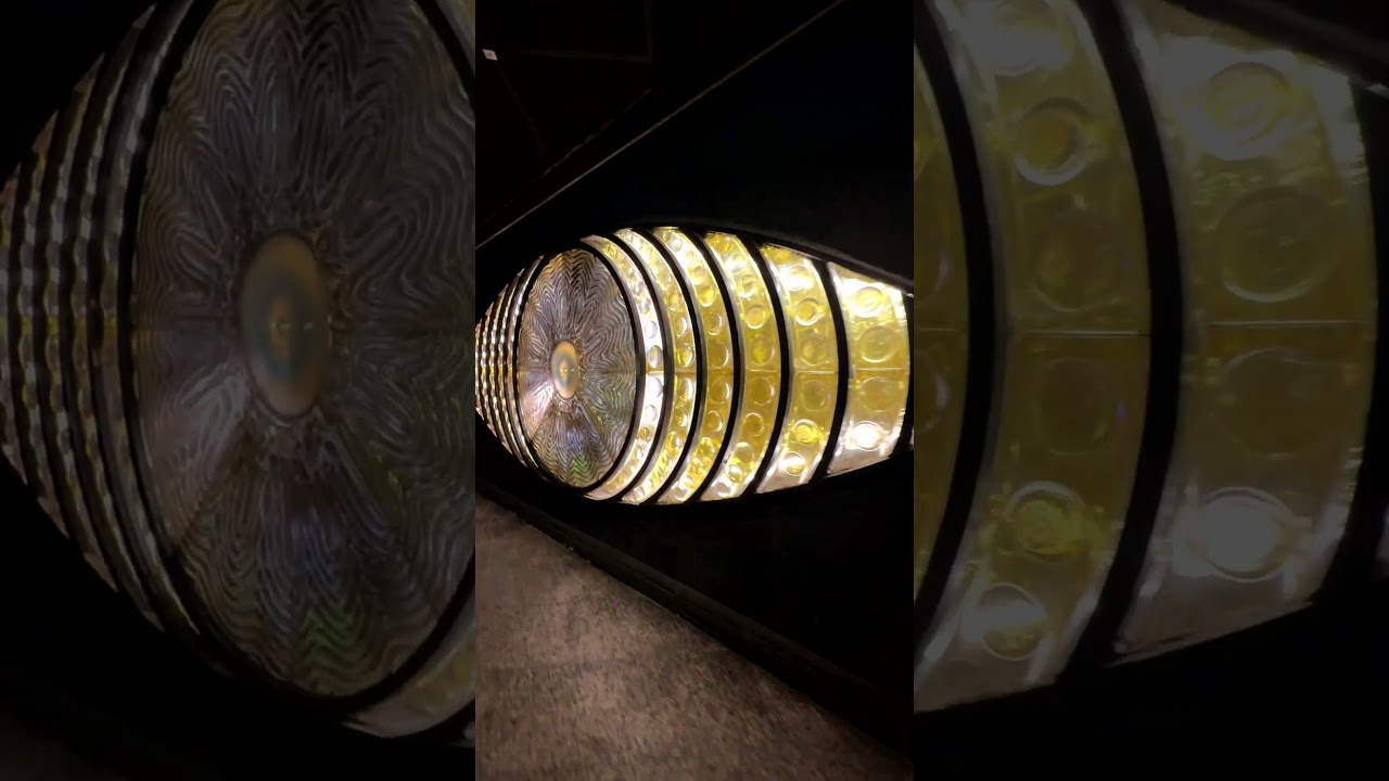 新宿の目が不気味に復活点灯してた #shorts #shinjuku #新宿の目