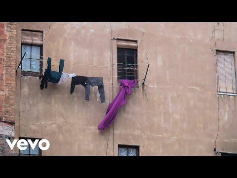 Videoclip de Seres Soñando en Vidas Paralelas — Manolo García