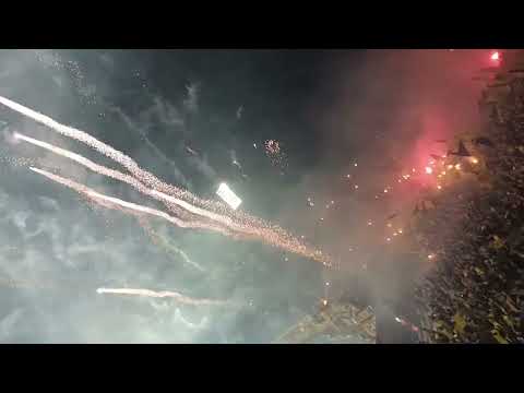 "Recibimiento Peñarol vs nacional - clásico de verano" Barra: Barra Amsterdam &bull; Club: Peñarol