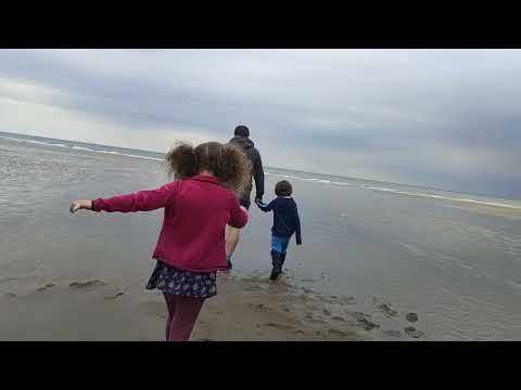 Pendine sands HOLIDAY PARK parkdean vlog - caravan arcade  showroom , bar restaurant beach