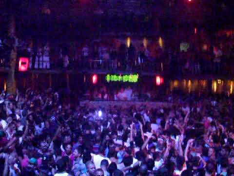 Luciano Vs Loco Dice at Cocoon Amnesia Ibiza: big drop and an Ice Cannon Blast!