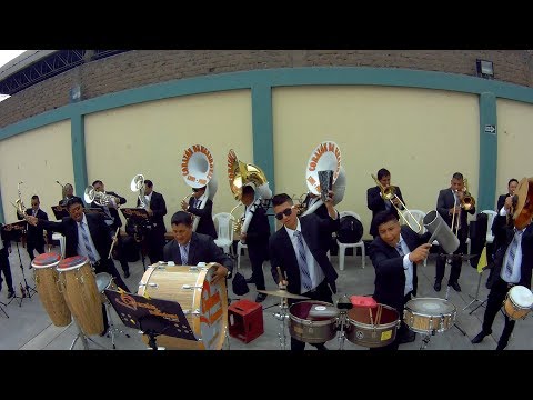 ME ESTAS SACANDO LA VUELTA - BANDA CORAZON DE HUANDOVAL