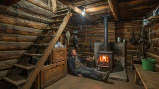 אדם בונה בקתה סודית כדי לשרוד לבד בטבע | מאת @luxonbushcraft