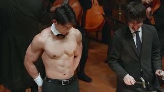 マッチョと一緒に、鍛冶屋のポルカ