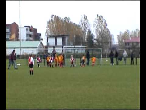 PVCV E11 uit tegen Focus 07 op 30 oktober2010 Arjan.avi