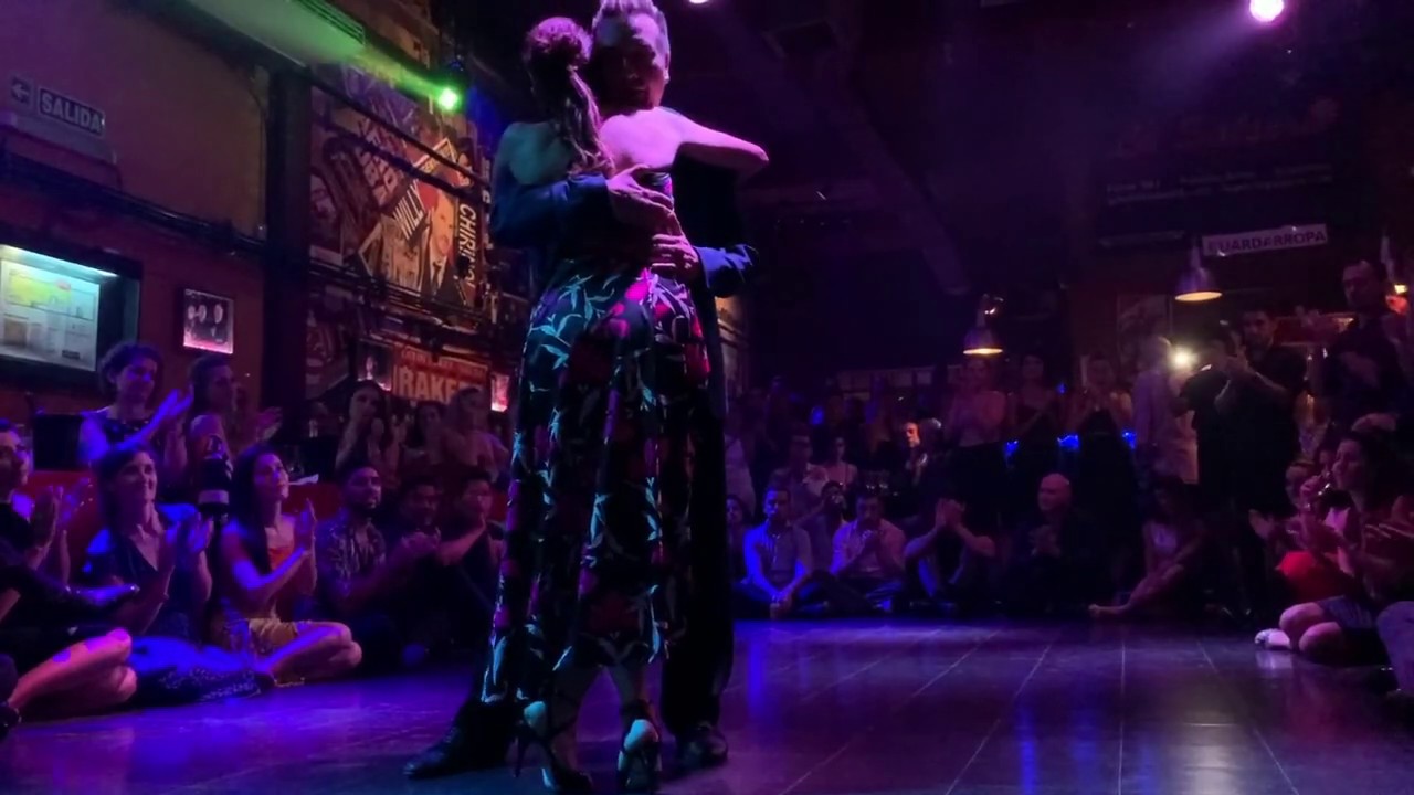 Moira Castellano y Chicho Frúmboli - Argentino Ledesma & Orquesta Jorge Dragone-Encadenados